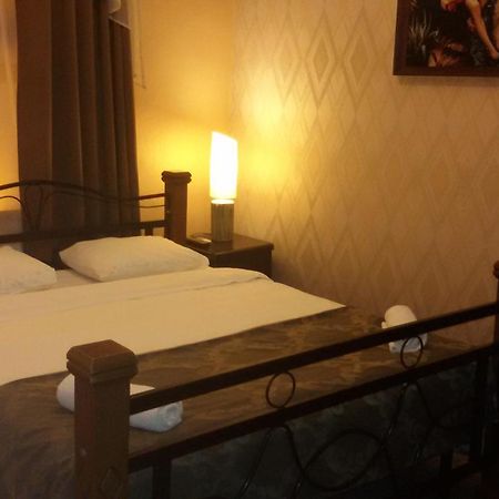 Hotel Old Rustaveli Tbilisi Buitenkant foto